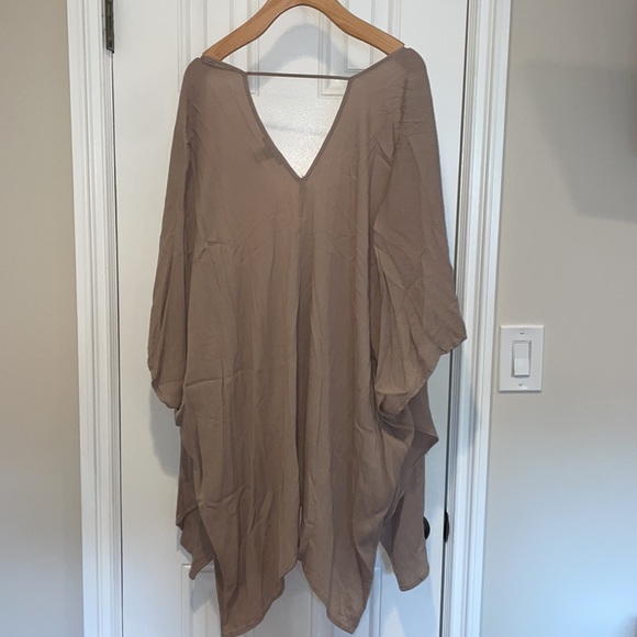 F21 Beige Cardigan / Cover Up Size M/L - Picture 3 of 3